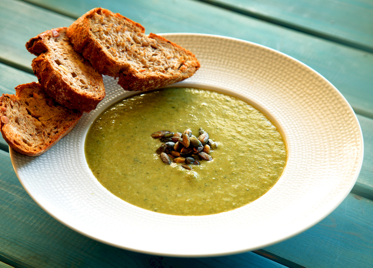 Arugula cream soup